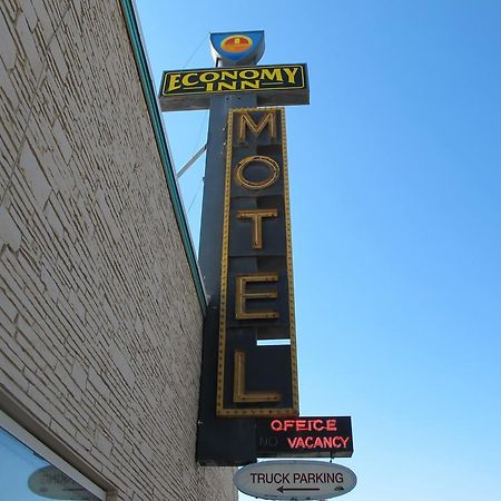 Economy Inn Ontario Dış mekan fotoğraf