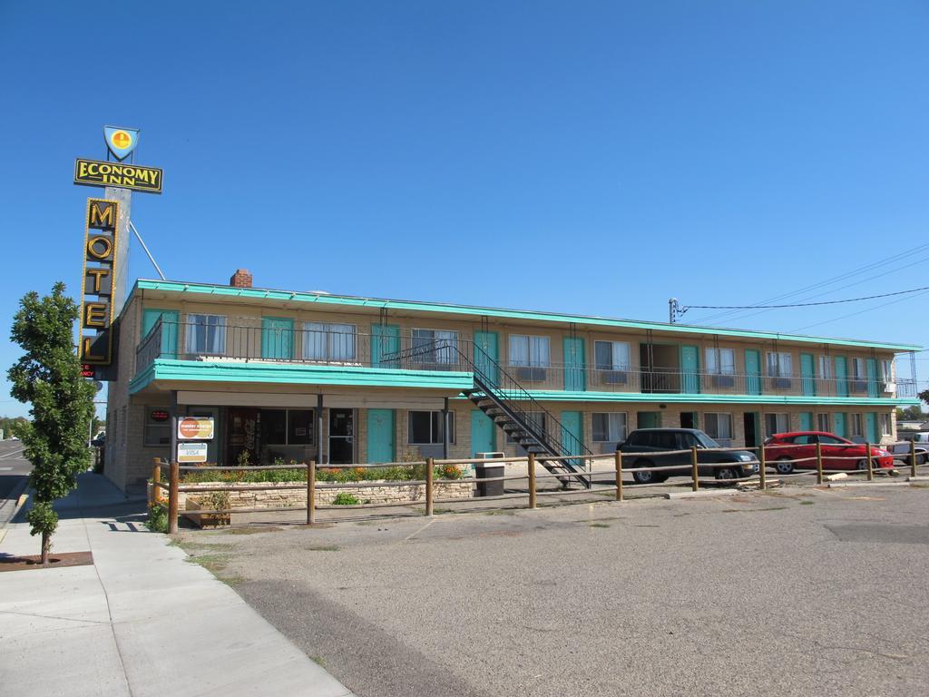 Economy Inn Ontario Dış mekan fotoğraf